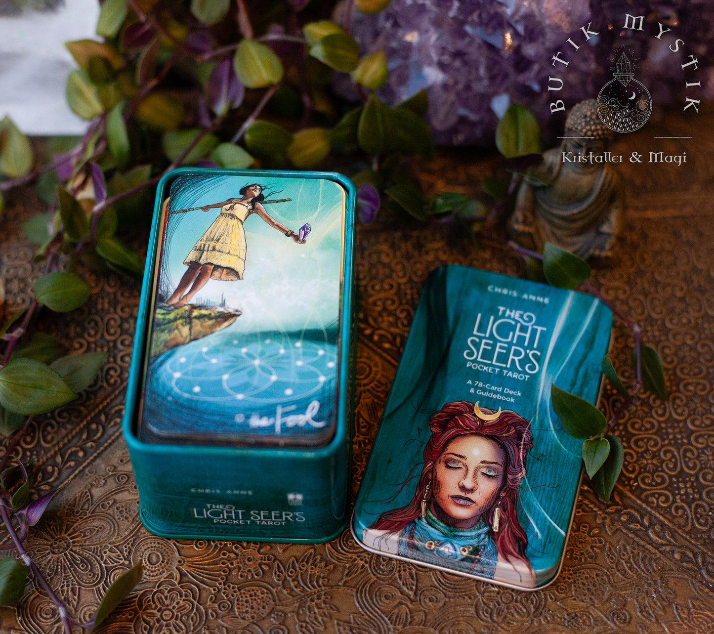 Light Seer's mini-tarot i plåtask