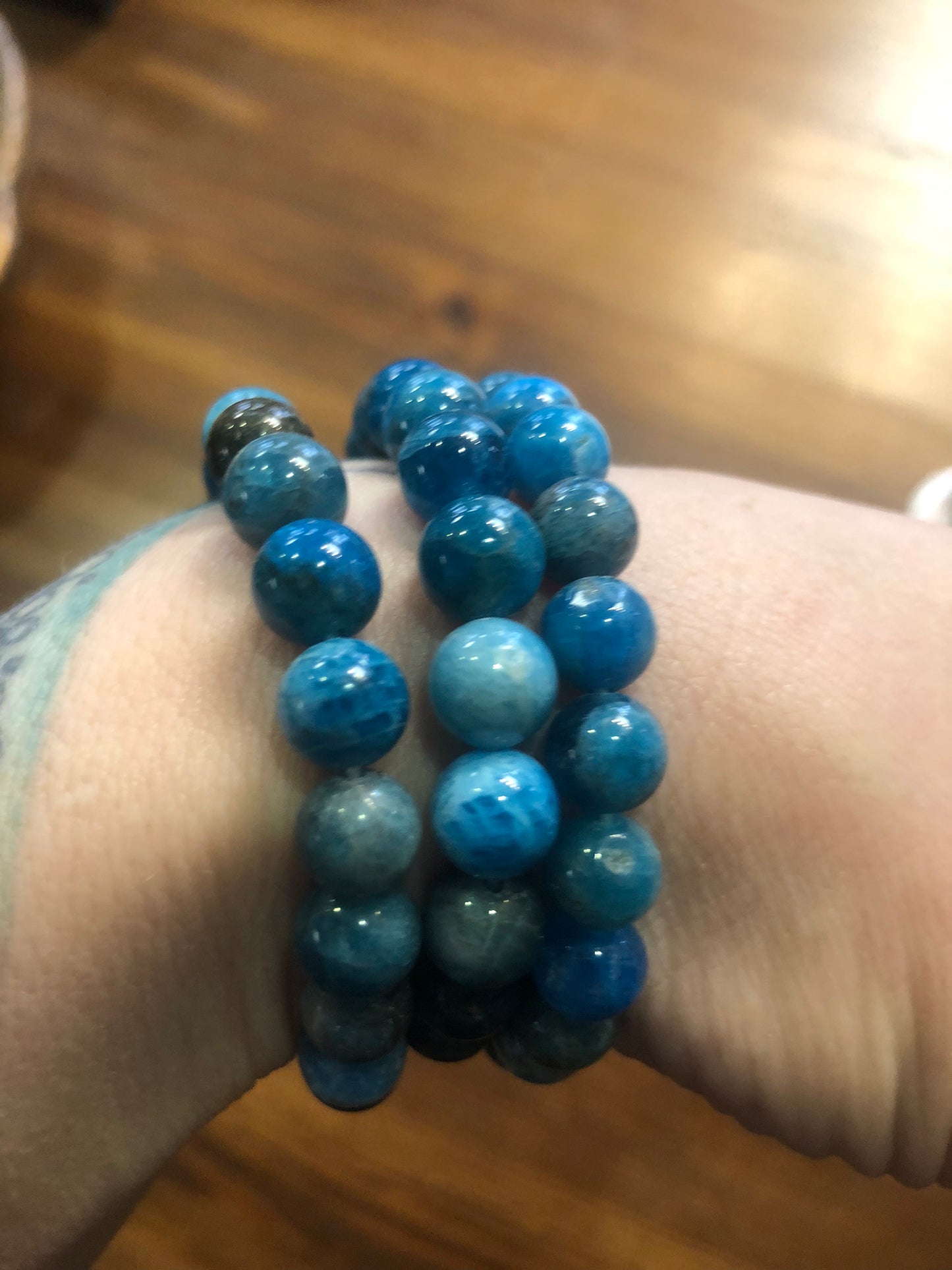 Armband i kristall - Apatit 8mm