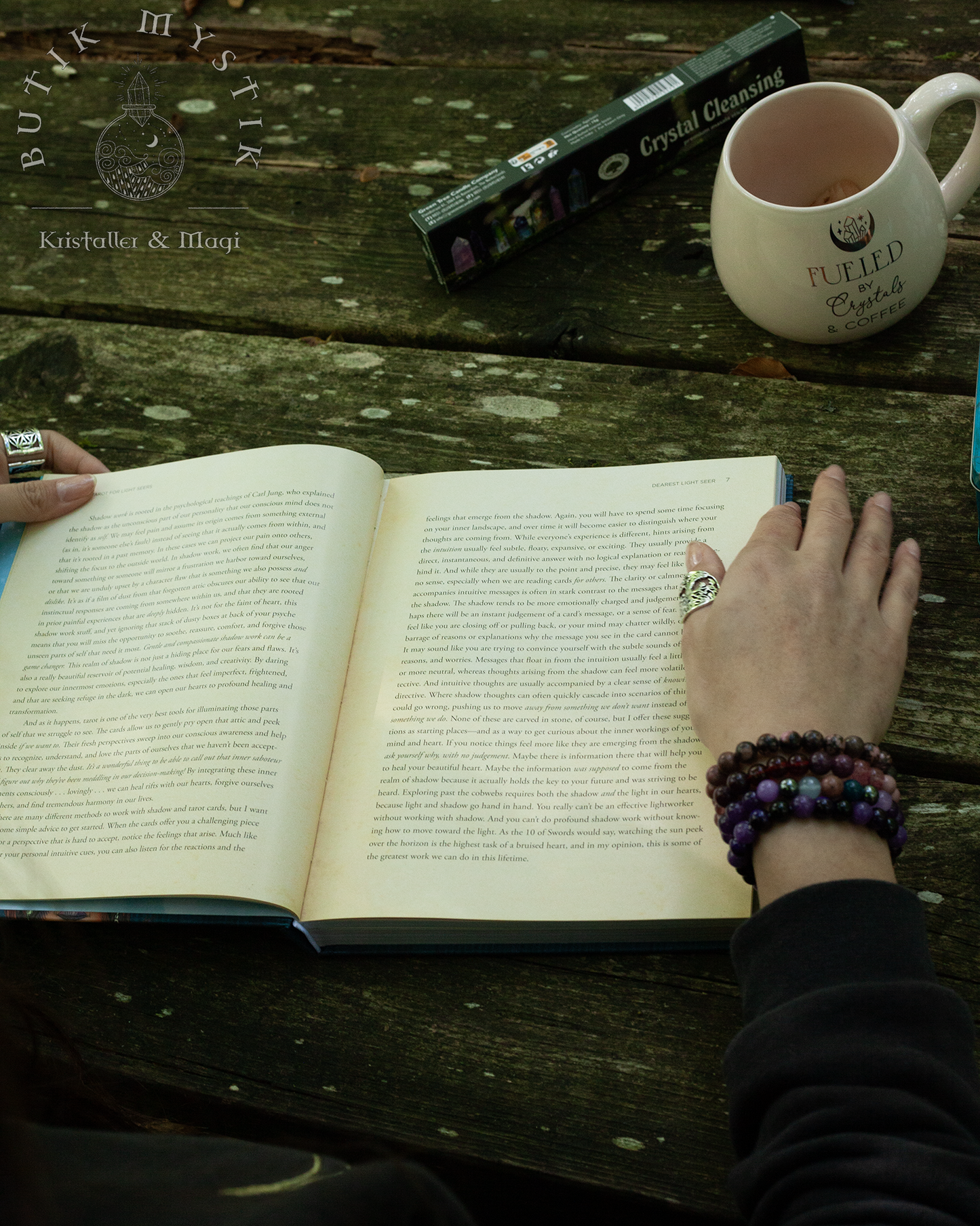 Tarot for Light Seers - tarotbok av Chris-Anne