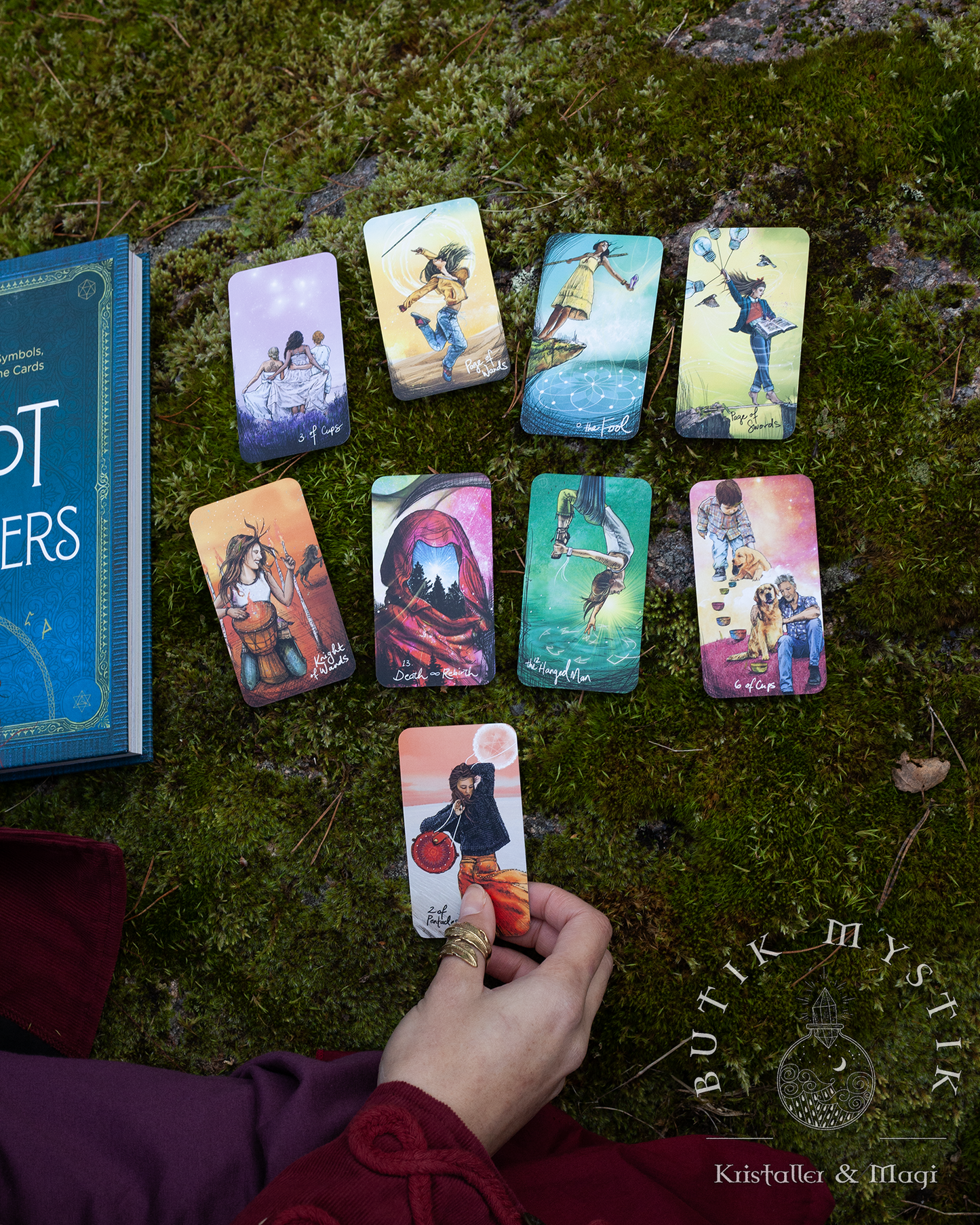 Light Seer's mini-tarot i plåtask