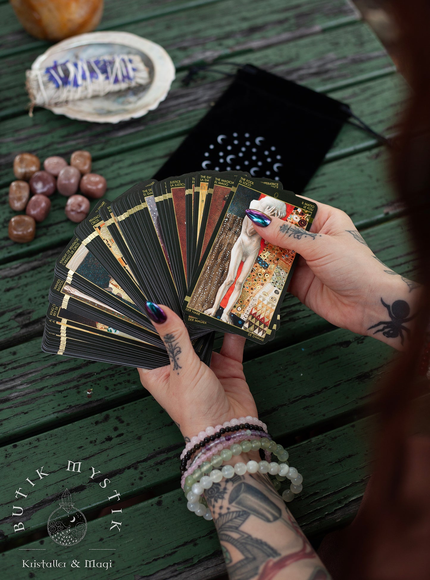 Golden tarot of Klimt