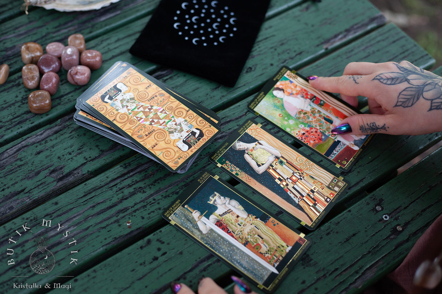Golden tarot of Klimt