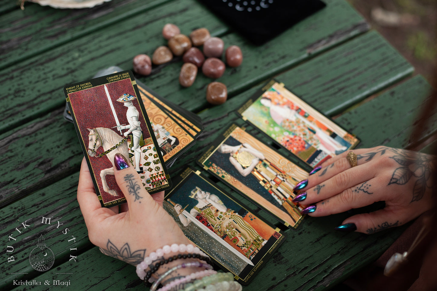 Golden tarot of Klimt
