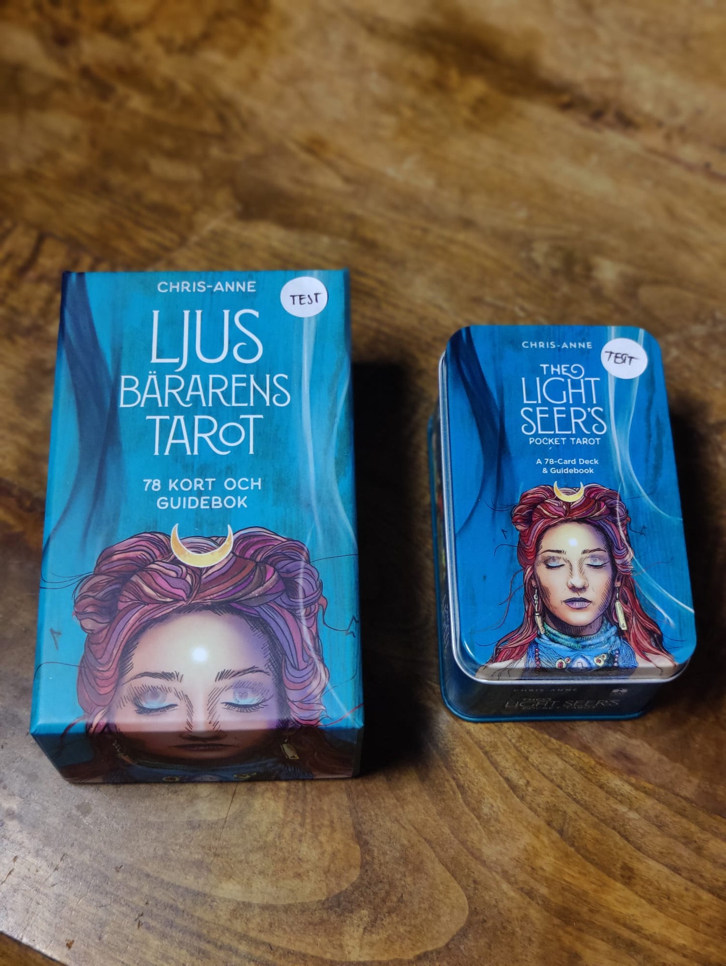 Light Seer's mini-tarot i plåtask