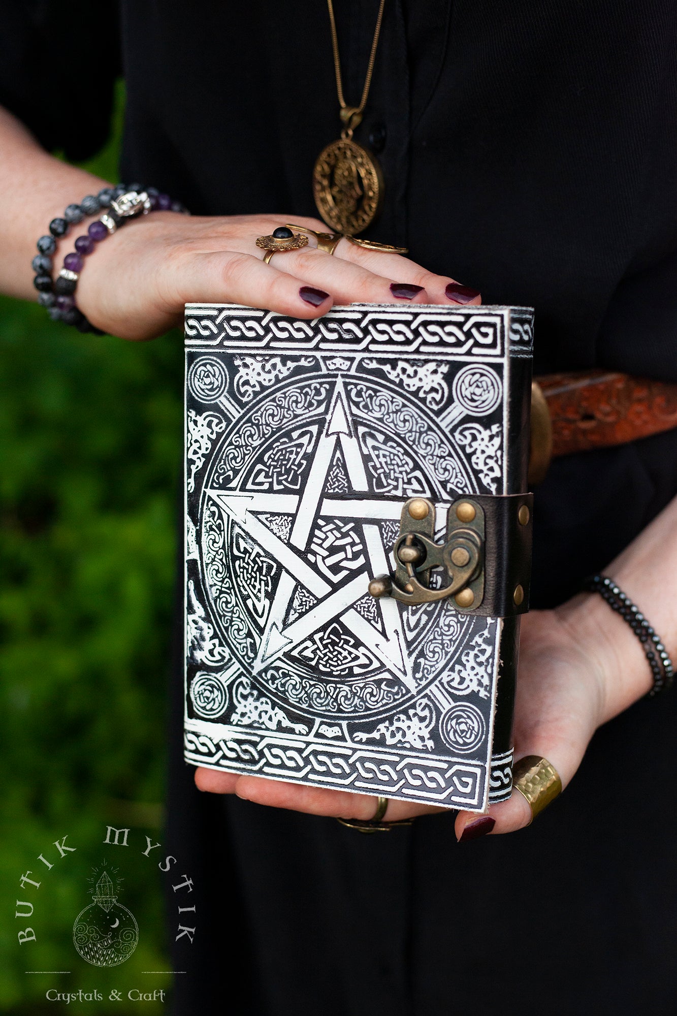 Anteckingsbok - Svart - Pentagram med lås