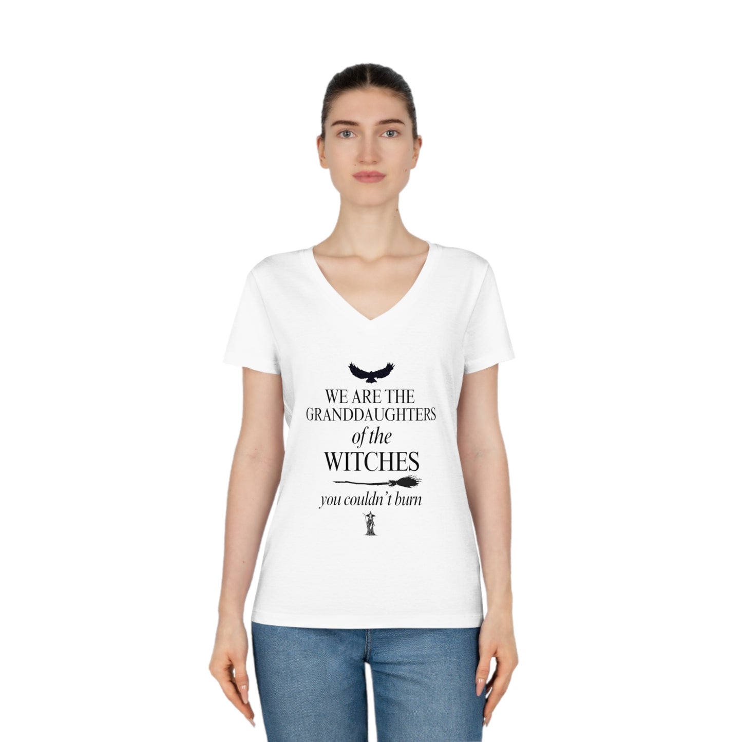 Dam T-shirt med V-ringning -  We are the granddaughters of the witches you couldn't burn