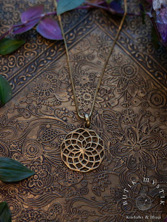 Halsband i mässing - Mandala liten