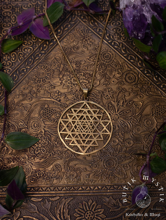 Halsband i mässing - Merkaba Tetrahedron