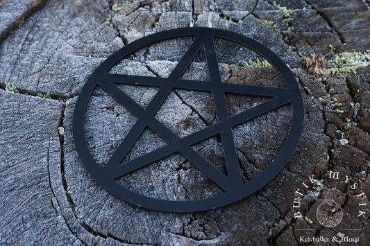 Pentagram i trä