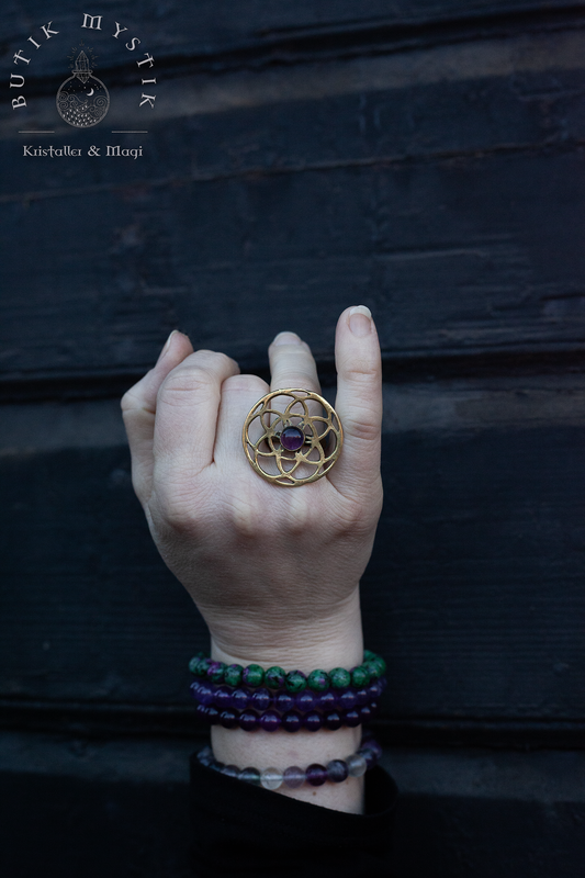 Ring i mässing - Flower of Life med Ametist