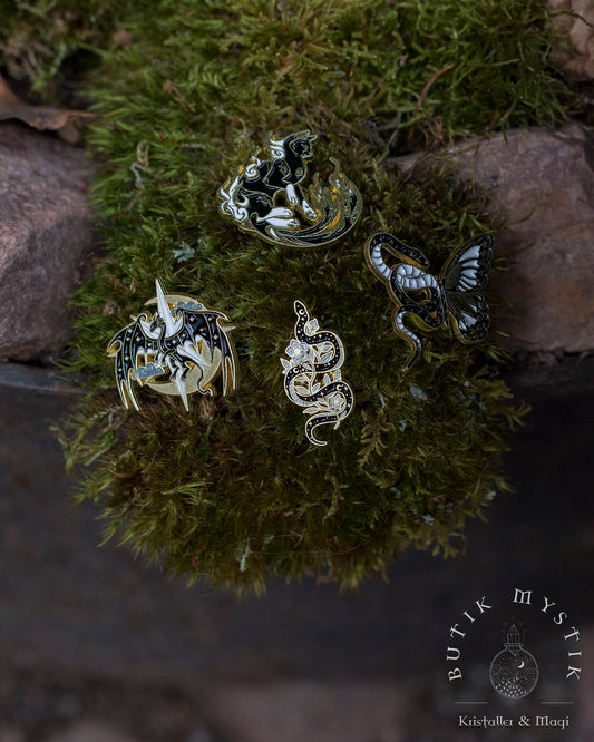 Set av 4 Pins - Drakar och ormar