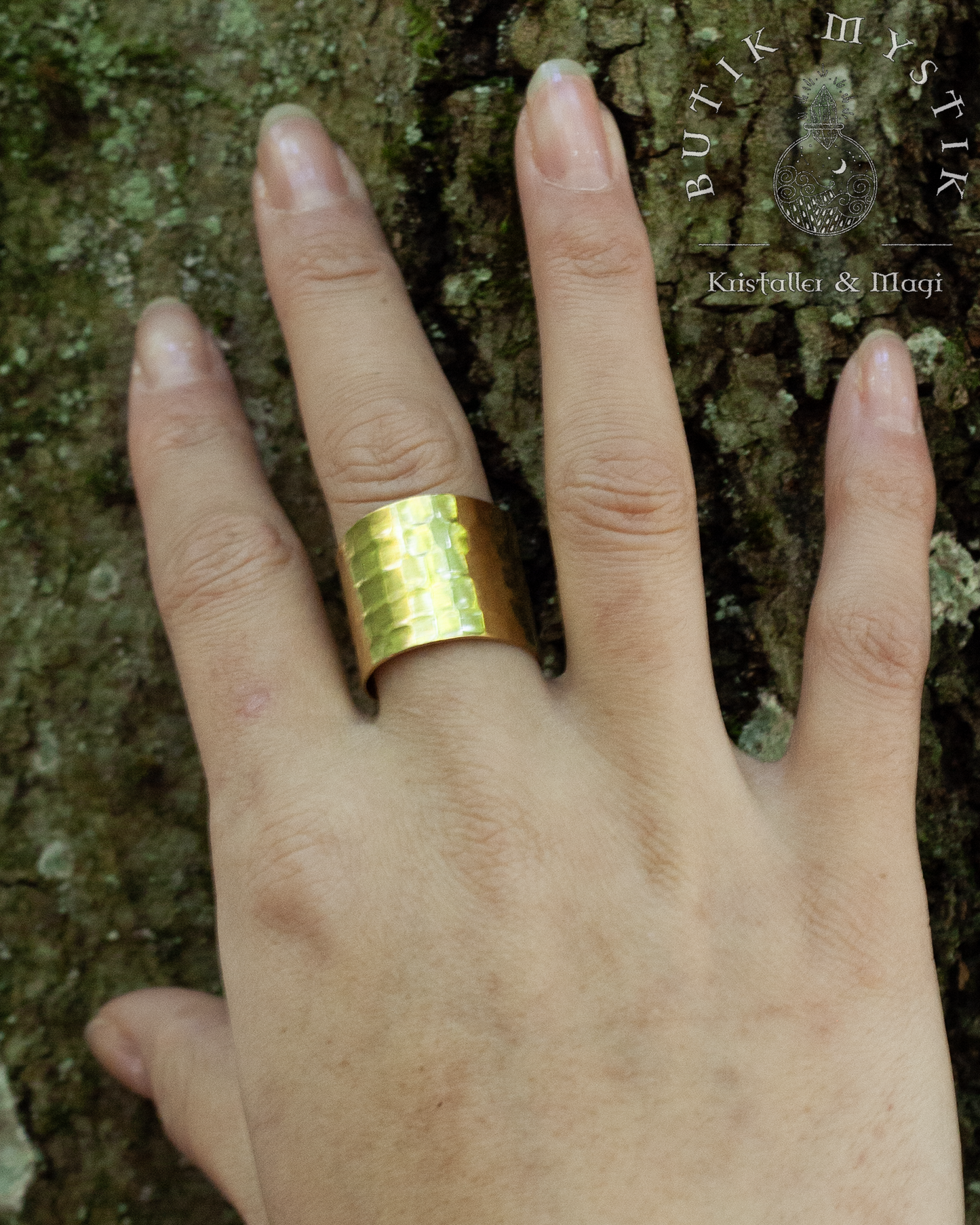Ring i mässing - Hamrad