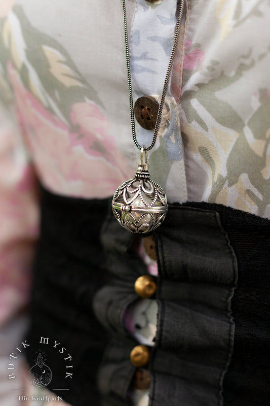 Halsband i silver - Graviditetssmycke / Änglasmycke / Älvsmycke