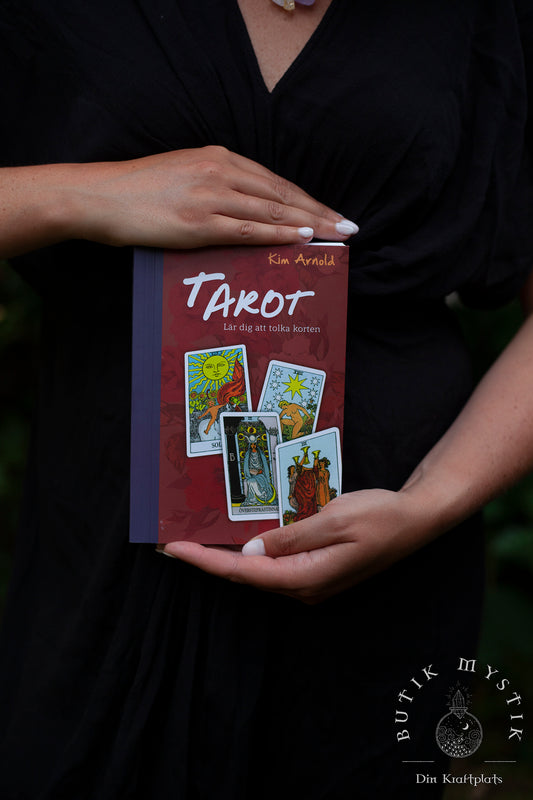 Tarot - Lär dig att tolka korten - Kim Arnold - Svensk bok